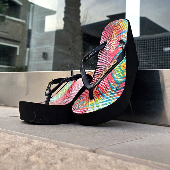 Wedge thong sandals - Picture 1 of 7